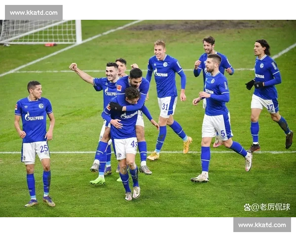 德乙焦点战科隆主场迎战沙尔克谁能抢占升级先机关键对决引爆看点